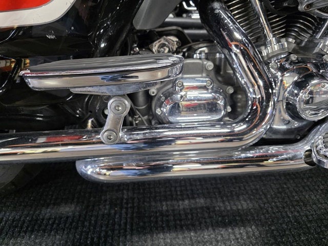 2012 Harley-Davidson FLHTCUSE7 - CVO Ultra Classic Electra Glide Base
