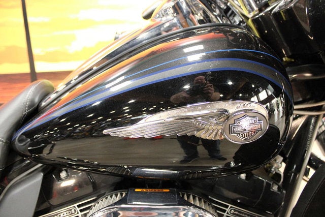 2013 Harley-Davidson FLHTCUSE8 - CVO Ultra Classic Electra Glide Base