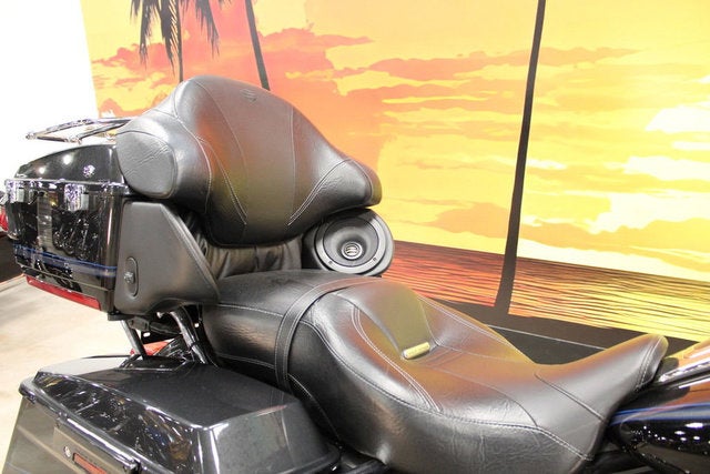 2013 Harley-Davidson FLHTCUSE8 - CVO Ultra Classic Electra Glide Base