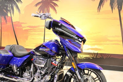 2025 Harley-Davidson Street Glide FLHXSE - CVO