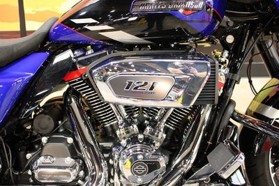 2025 Harley-Davidson Street Glide FLHXSE - CVO