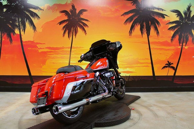 2024 Harley-Davidson FLHXSE - CVO Street Glide Base