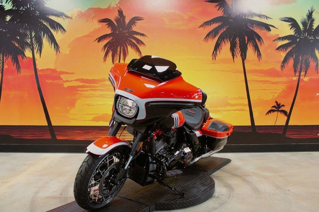 2024 Harley-Davidson FLHXSE - CVO Street Glide Base