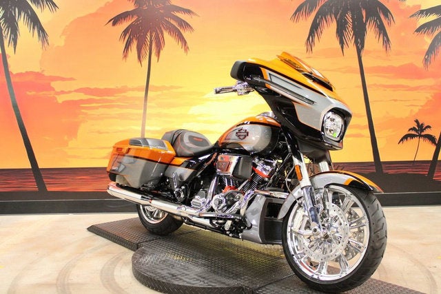 2026 Harley-Davidson FLHXSE - CVO Street Glide Base