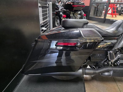 2017 Harley-Davidson FLHXSE - CVO Street Glide Base