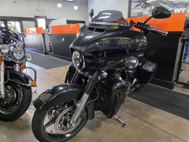 2017 Harley-Davidson FLHXSE - CVO Street Glide Base
