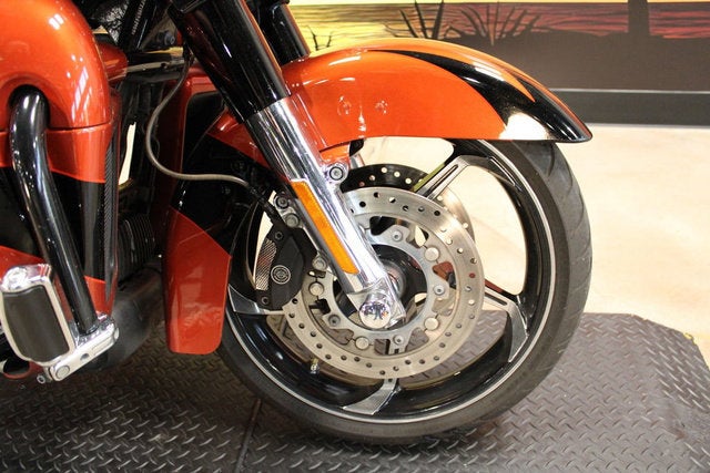 2017 Harley-Davidson FLHXSE - CVO Street Glide Base