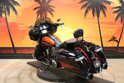 2017 Harley-Davidson FLHXSE - CVO Street Glide Base