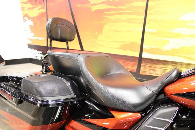 2017 Harley-Davidson FLHXSE - CVO Street Glide Base