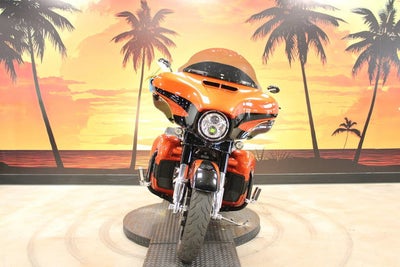 2017 Harley-Davidson FLHXSE - CVO Street Glide Base