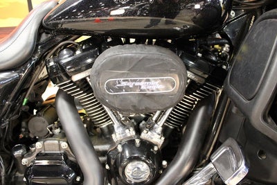 2017 Harley-Davidson FLHXSE - CVO Street Glide Base