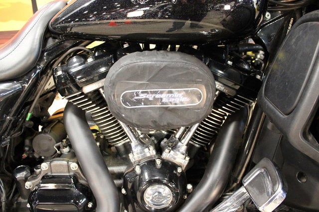 2017 Harley-Davidson FLHXSE - CVO Street Glide Base