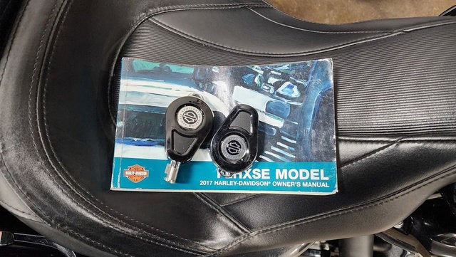 2017 Harley-Davidson FLHXSE - CVO Street Glide Base