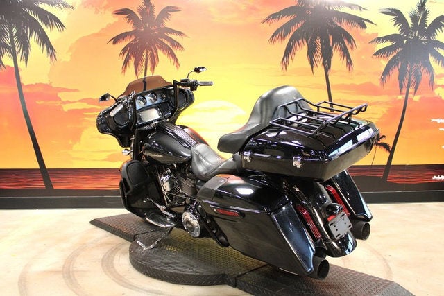 2017 Harley-Davidson FLHXSE - CVO Street Glide Base