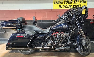2022 Harley-Davidson FLHXSE - CVO Street Glide Base
