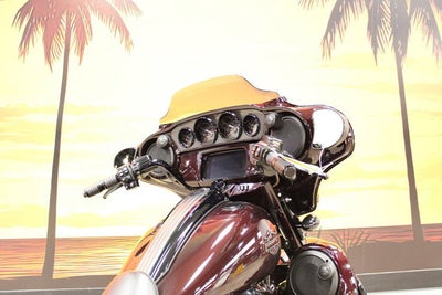 2019 Harley-Davidson FLHXSE - CVO Street Glide Base