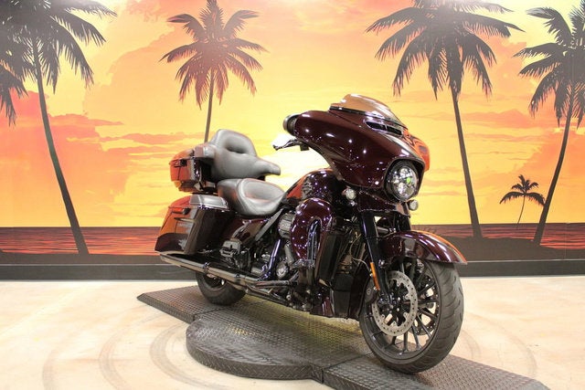 2019 Harley-Davidson FLHXSE - CVO Street Glide Base