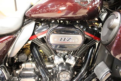 2019 Harley-Davidson FLHXSE - CVO Street Glide Base
