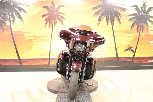 2019 Harley-Davidson FLHXSE - CVO Street Glide Base