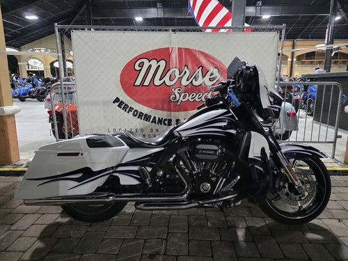 2016 Harley-Davidson FLHXSE - CVO Street Glide Base