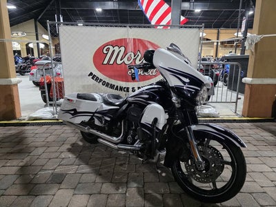 2016 Harley-Davidson FLHXSE - CVO Street Glide Base