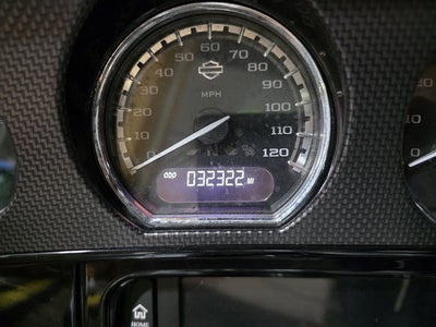 2016 Harley-Davidson FLHXSE - CVO Street Glide Base