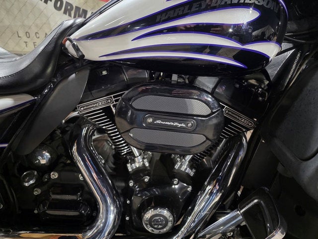 2016 Harley-Davidson FLHXSE - CVO Street Glide Base