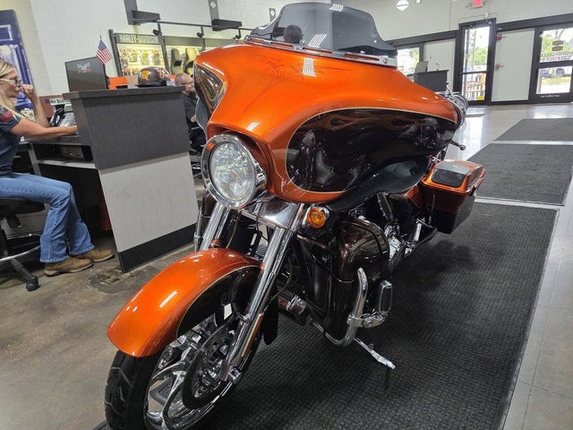 2012 Harley-Davidson FLHXSE3 - CVO Street Glide Base