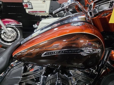 2012 Harley-Davidson FLHXSE3 - CVO Street Glide Base