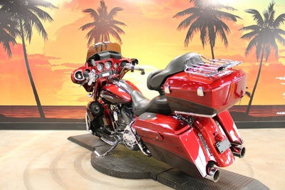 2012 Harley-Davidson FLHXSE3 - CVO Street Glide Base