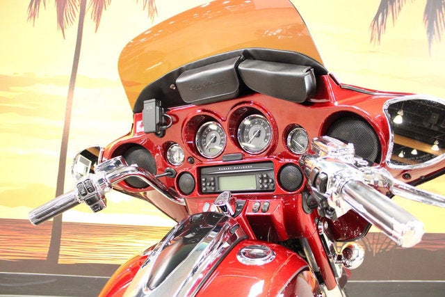 2012 Harley-Davidson FLHXSE3 - CVO Street Glide Base