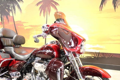 2012 Harley-Davidson FLHXSE3 - CVO Street Glide Base