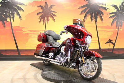 2012 Harley-Davidson FLHXSE3 - CVO Street Glide Base