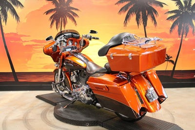 2012 Harley-Davidson FLHXSE3 - CVO Street Glide Base