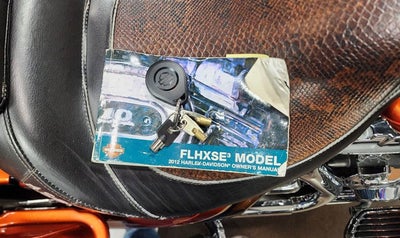 2012 Harley-Davidson FLHXSE3 - CVO Street Glide Base