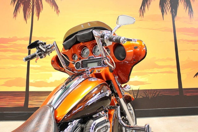 2012 Harley-Davidson FLHXSE3 - CVO Street Glide Base