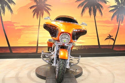 2012 Harley-Davidson FLHXSE3 - CVO Street Glide Base