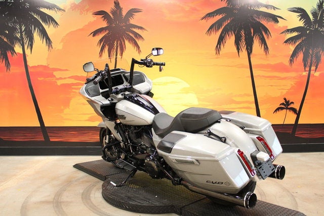2023 Harley-Davidson Touring FLTRXSE - CVO Road Glide