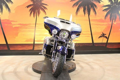 2017 Harley-Davidson FLHTKSE Base
