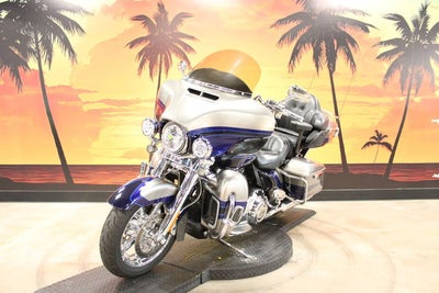 2017 Harley-Davidson FLHTKSE - CVO Limited Base