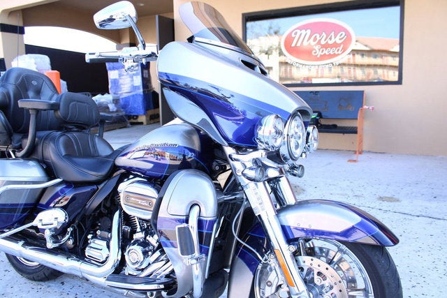 2017 Harley-Davidson FLHTKSE - CVO Limited Base