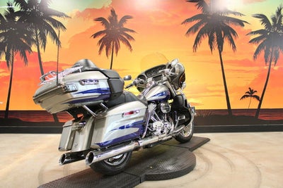 2017 Harley-Davidson FLHTKSE - CVO Limited Base