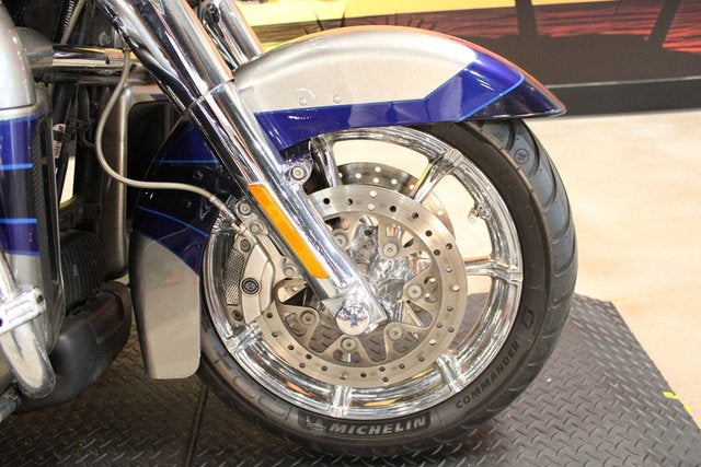 2017 Harley-Davidson FLHTKSE - CVO Limited Base