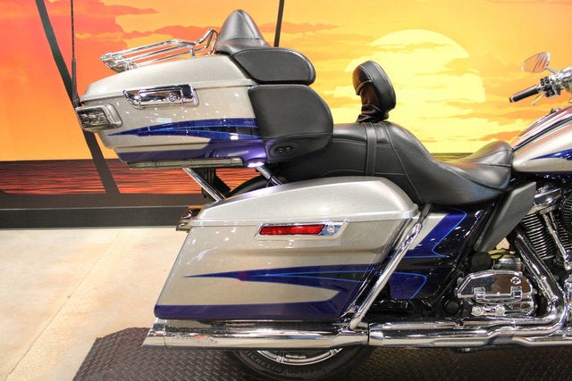 2017 Harley-Davidson FLHTKSE - CVO Limited Base