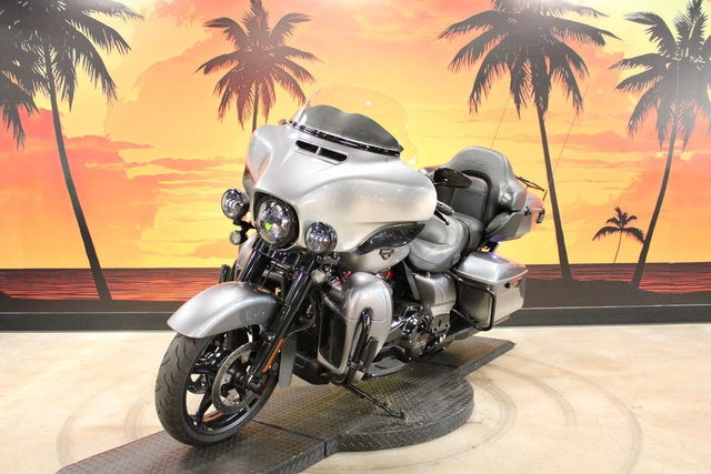 2019 Harley-Davidson FLHTKSE - CVO Limited Base