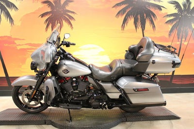 2019 Harley-Davidson FLHTKSE - CVO Limited Base