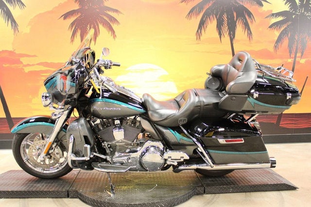 2015 Harley-Davidson FLHTKSE - CVO Limited Base