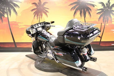2015 Harley-Davidson FLHTKSE - CVO Limited Base