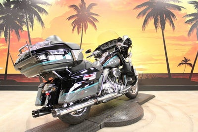 2015 Harley-Davidson FLHTKSE - CVO Limited Base