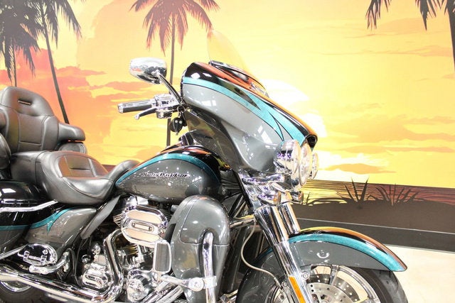 2015 Harley-Davidson FLHTKSE - CVO Limited Base